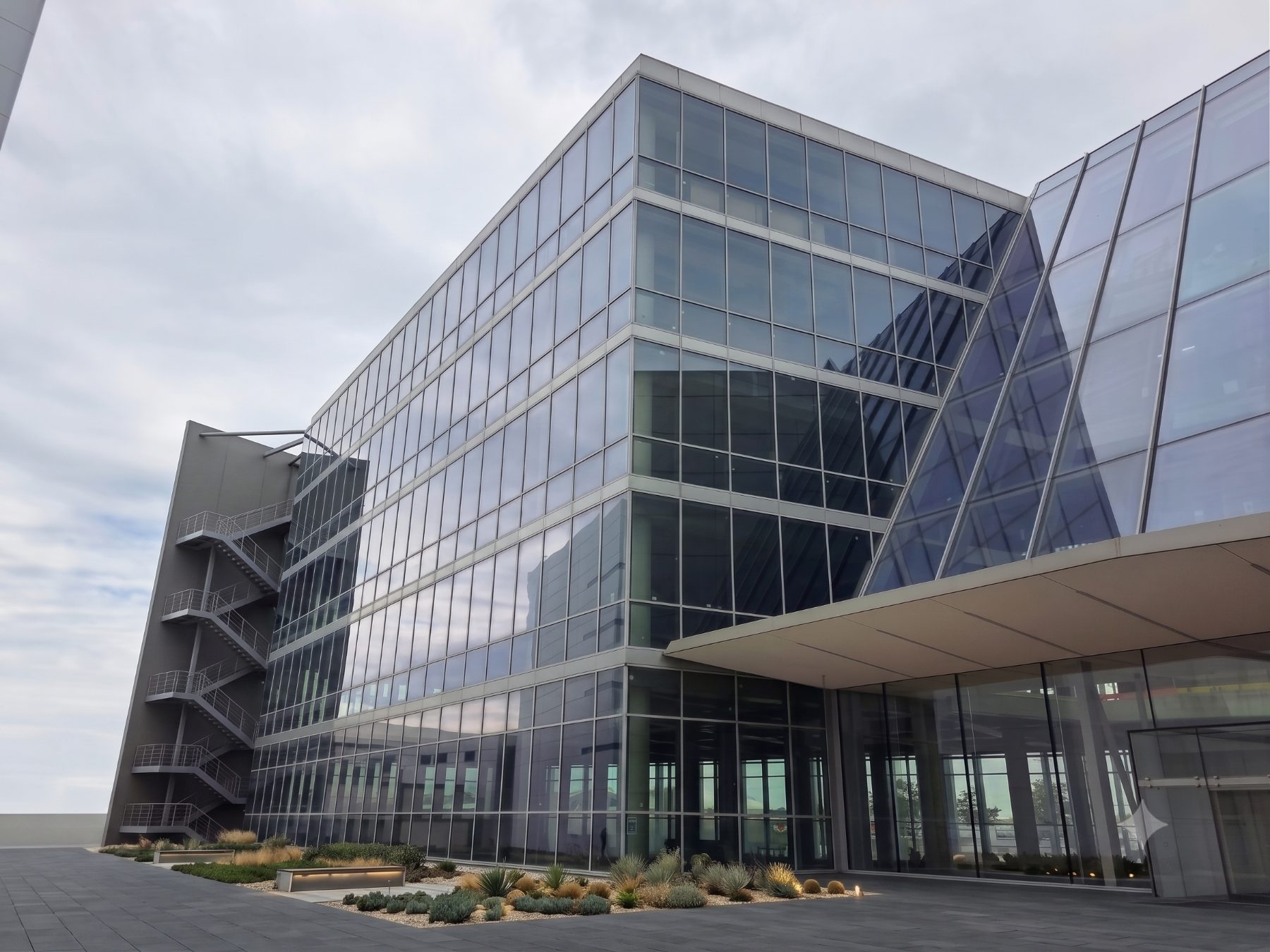 Onka Yapı aluminum facade cladding installation